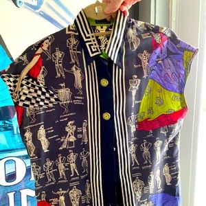 Classic Gianni Versace short sleeve top with a gorgeous print from circa 1985